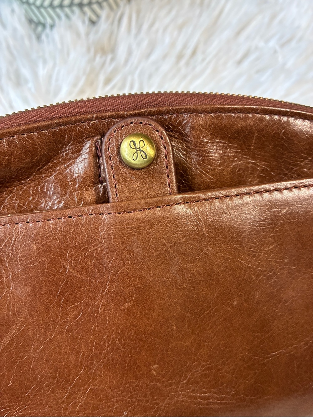 HOBO International Leather Wallet Clutch 🤎 - Picture 3 of 11